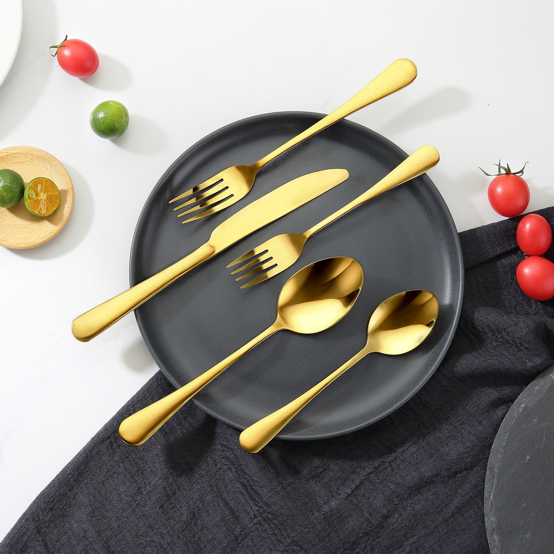 Stainless steel cutlery set